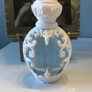 Kat Von D Saint 1.7 oz. Never used.
